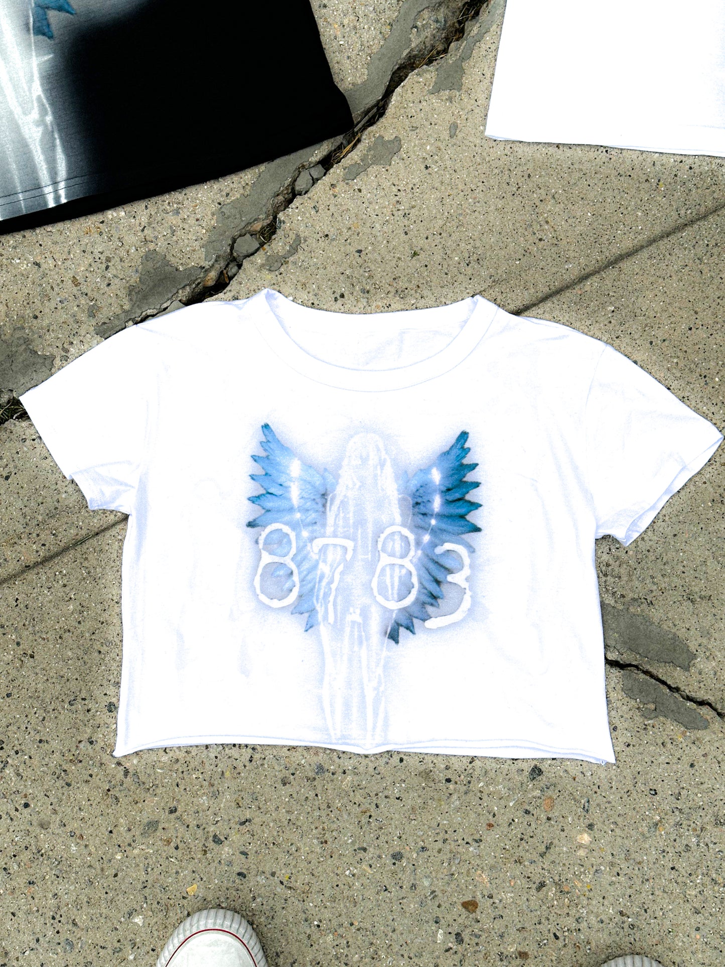 WING5 Cropped Baby Tee